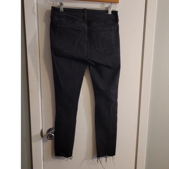 Abercrombie & Fitch Super Skinny Mid Rise Black Jeans 8/29 Ripped Knee Raw Hem - Picture 7 of 16